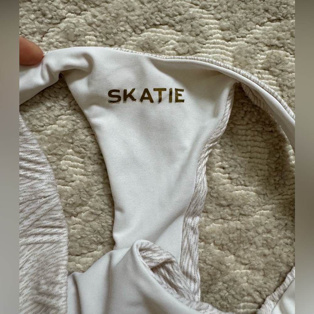 SKATIE white bikini - Cairo - Picture 6 of 6